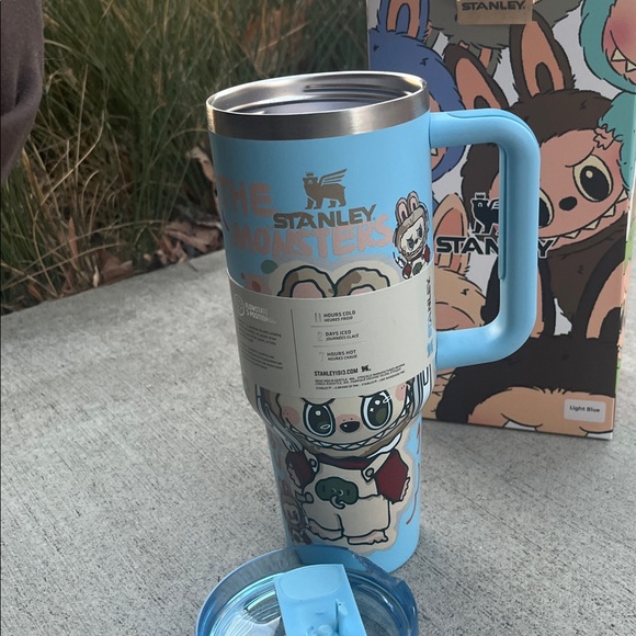 Stanley blue printed flowstate 40oz Quencher Tumbler labubu monsters collab - Picture 2 of 5